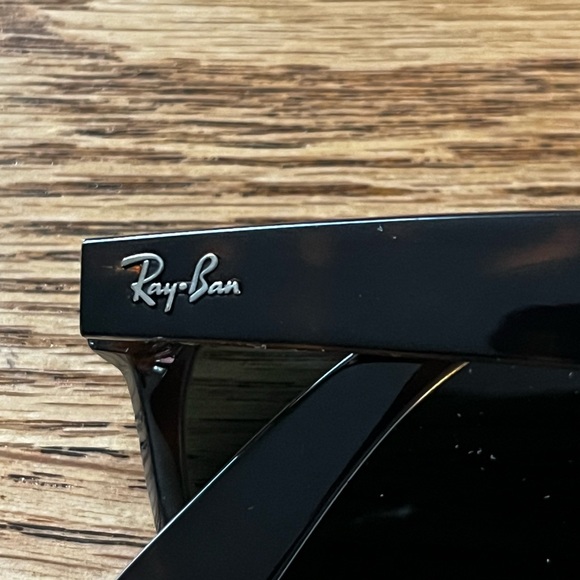 Rayban Wayfarer Sunglasses - Picture 4 of 7